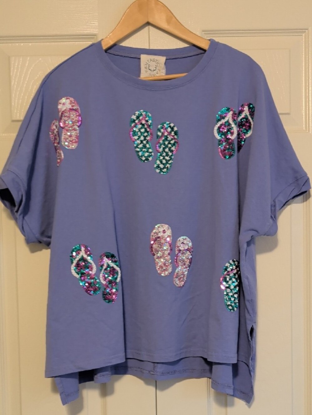 Fantastic Fawn Shirt with Flip-Flop Appliqués Oversized Boxy Crewneck Tee